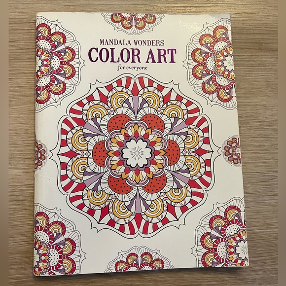 Mandala Wonders Color Art book - Picture 1 of 3